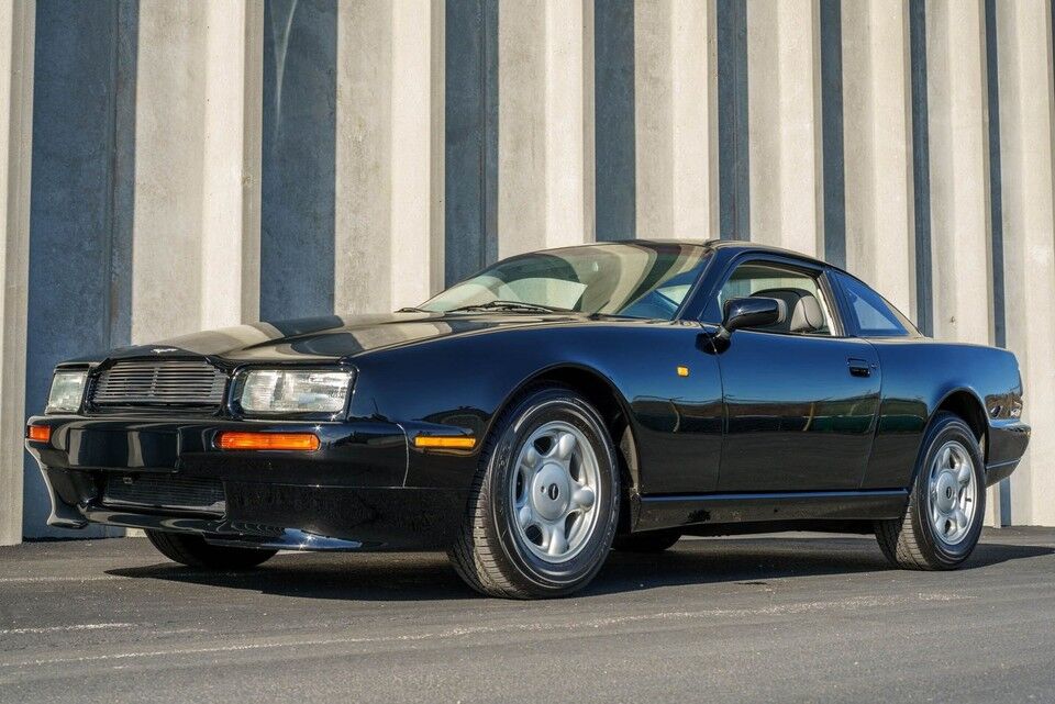 Aston Martin Virage