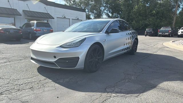 2018 TESLA Model 3