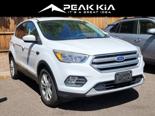 2017 FORD Escape