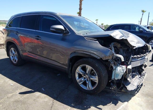 2014 TOYOTA Highlander