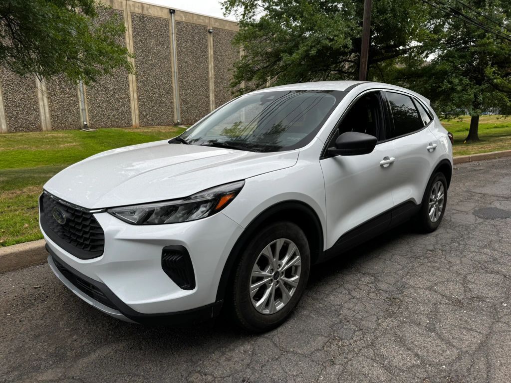 2023 FORD Escape