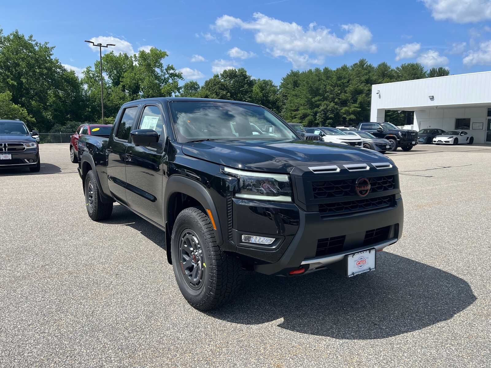2026 NISSAN Frontier