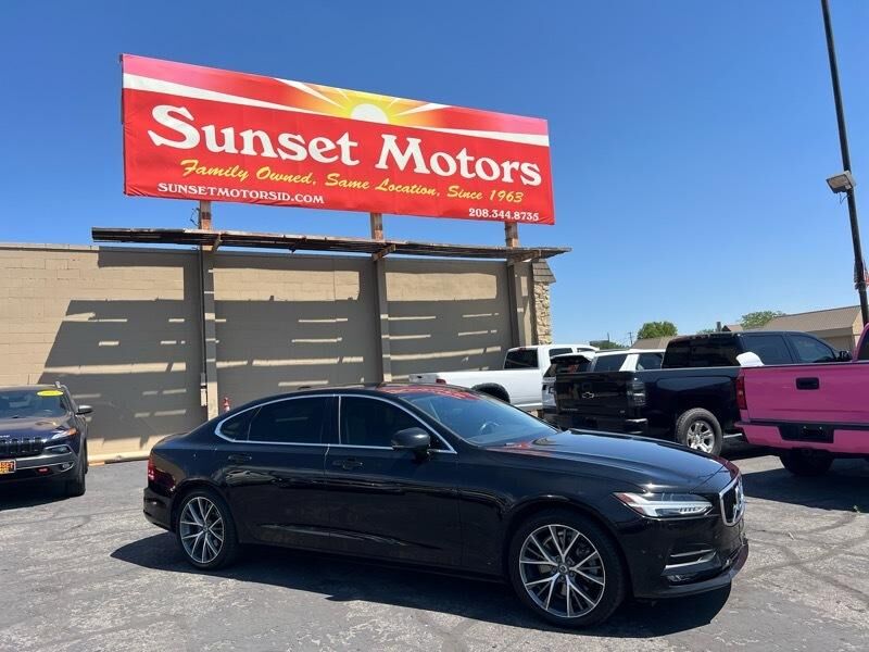 2018 VOLVO S90