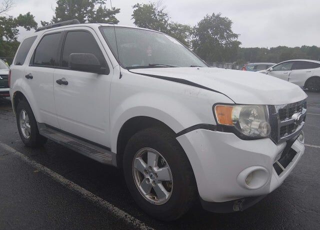 2011 FORD Escape