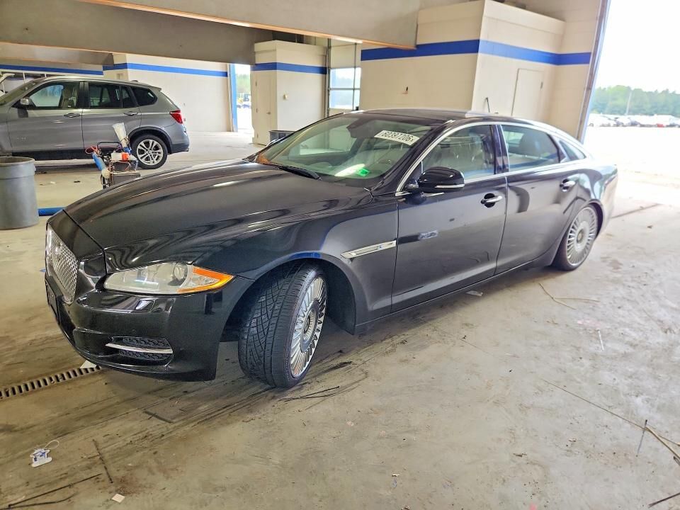 2015 JAGUAR XJ