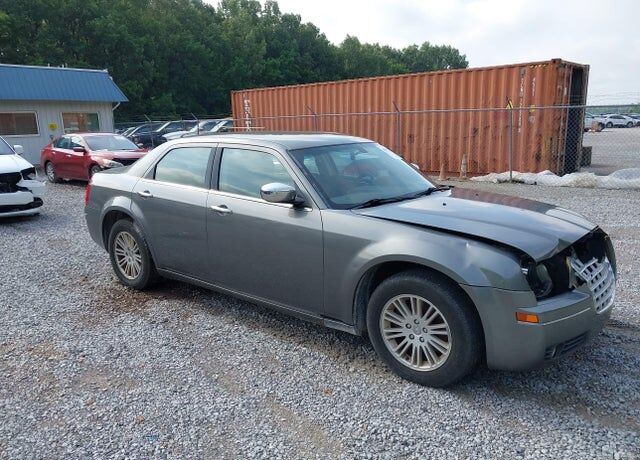 2010 CHRYSLER 300