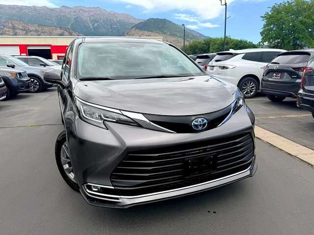 2023 TOYOTA Sienna
