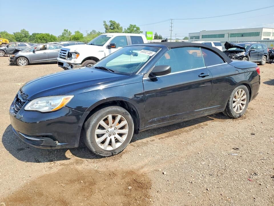 2013 CHRYSLER 200
