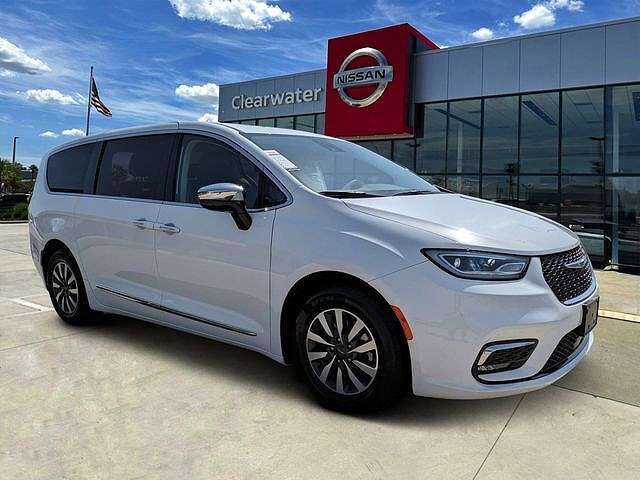 2023 CHRYSLER Pacifica