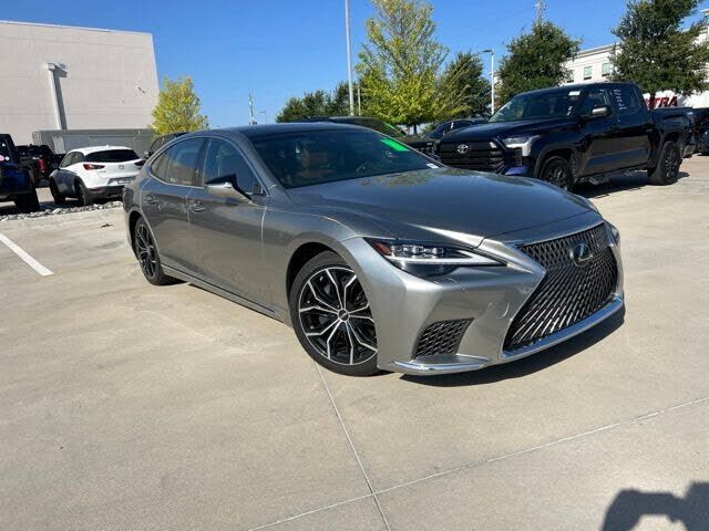 2022 LEXUS LS