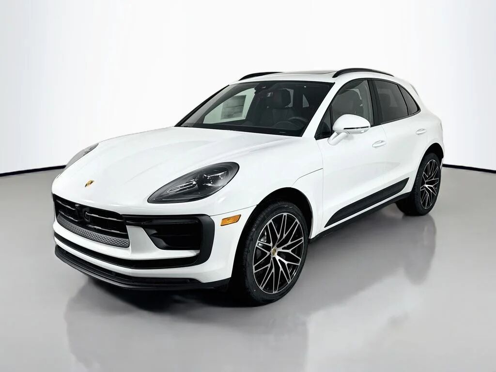 2026 PORSCHE Macan