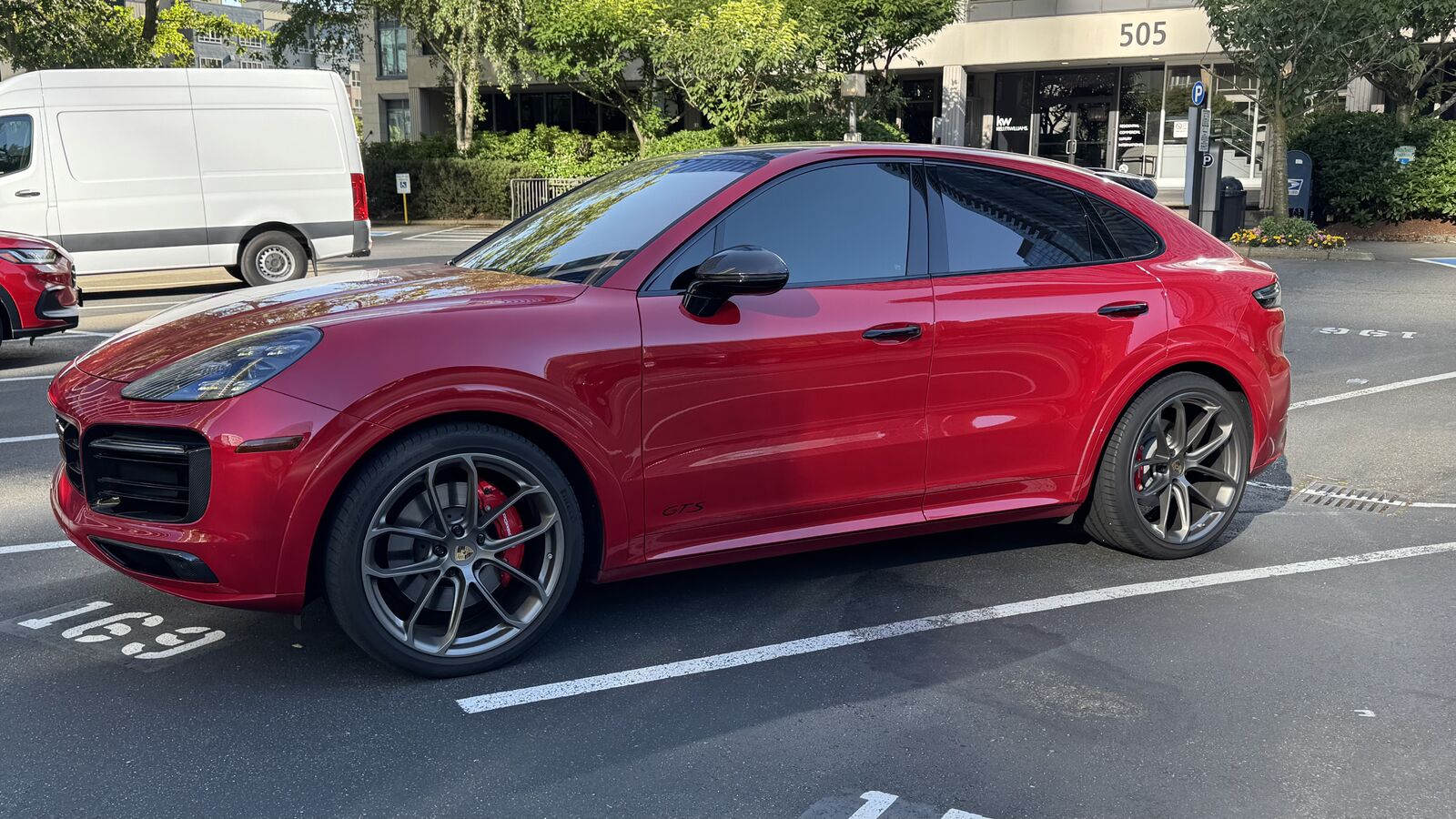 2022 PORSCHE Cayenne