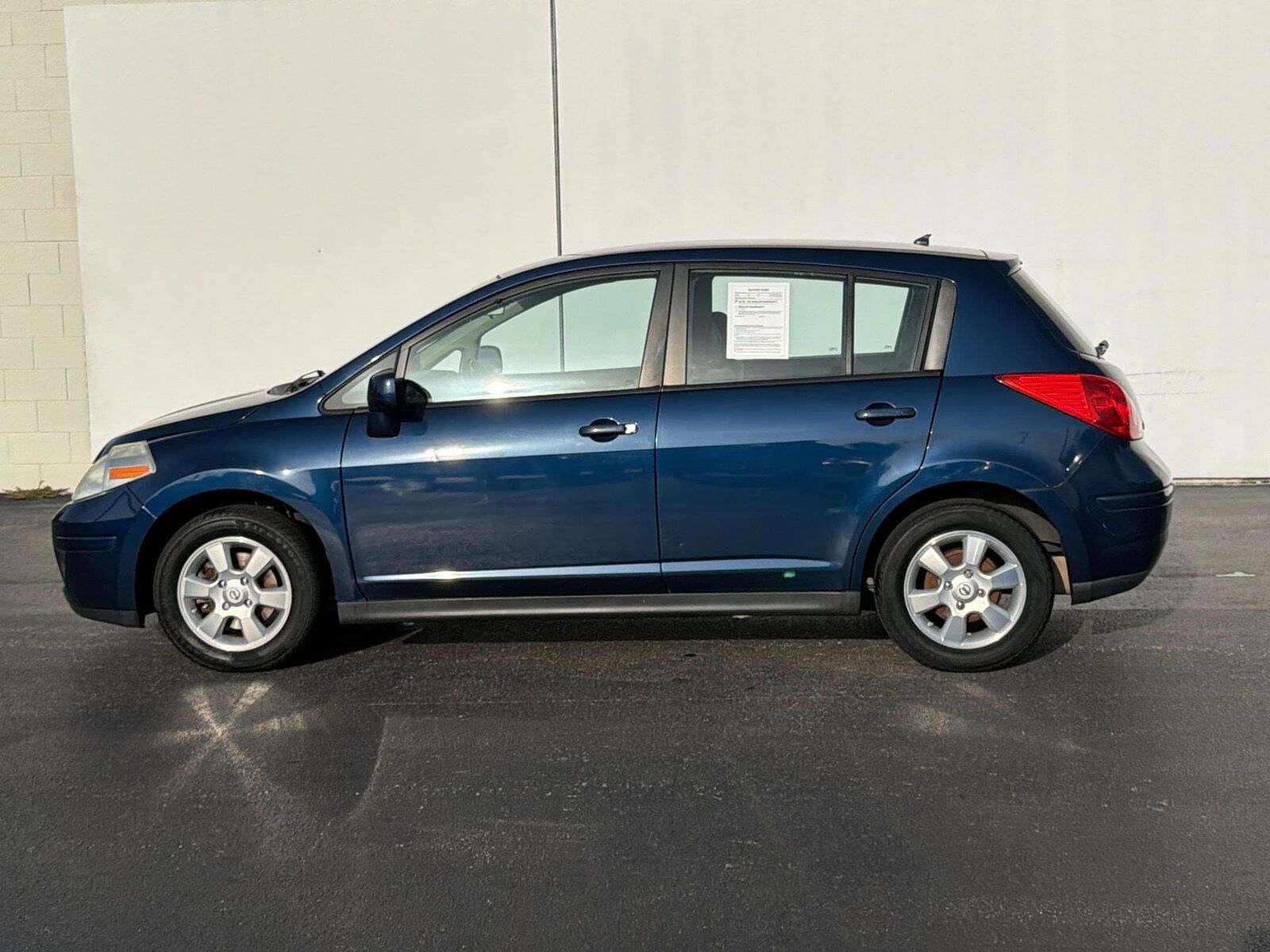 2012 NISSAN Versa