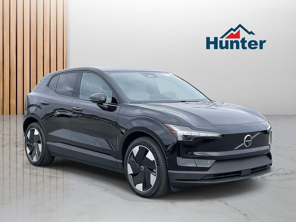 2025 VOLVO EX30