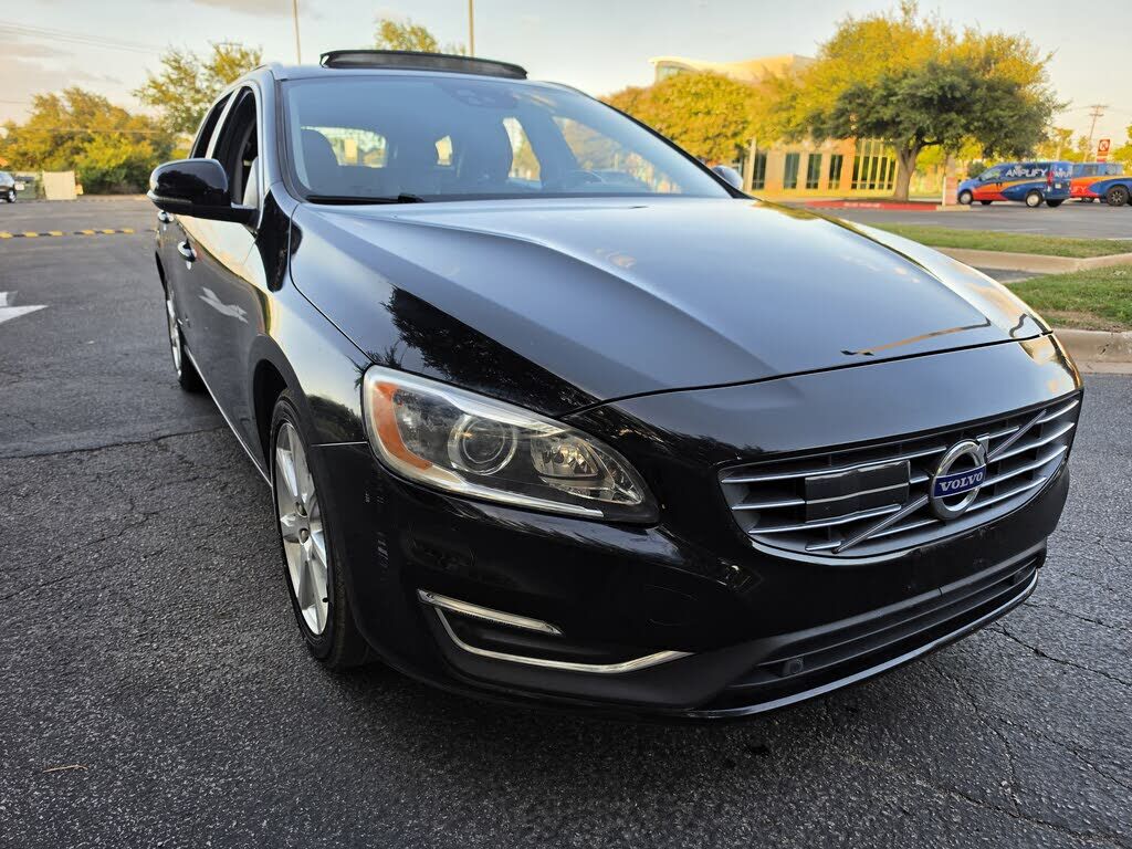2016 VOLVO V60