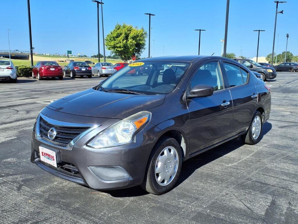 2015 NISSAN Versa
