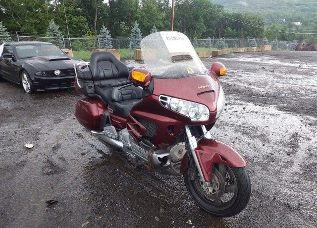 2004 HONDA GL1800