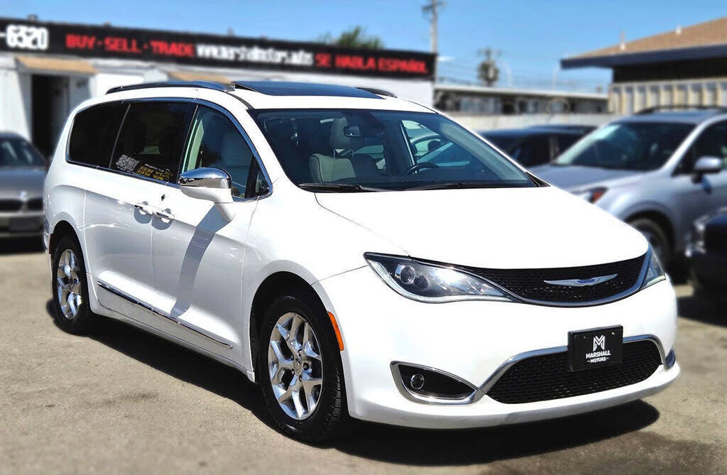 2019 CHRYSLER Pacifica
