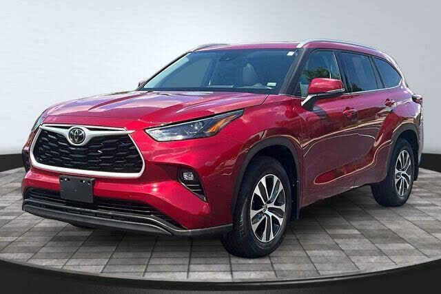 2022 TOYOTA Highlander