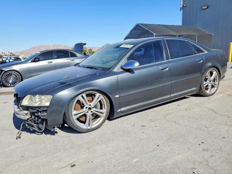 2007 AUDI S8