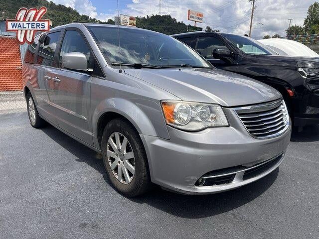 2016 CHRYSLER Town and Country