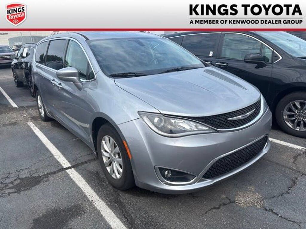 2019 CHRYSLER Pacifica