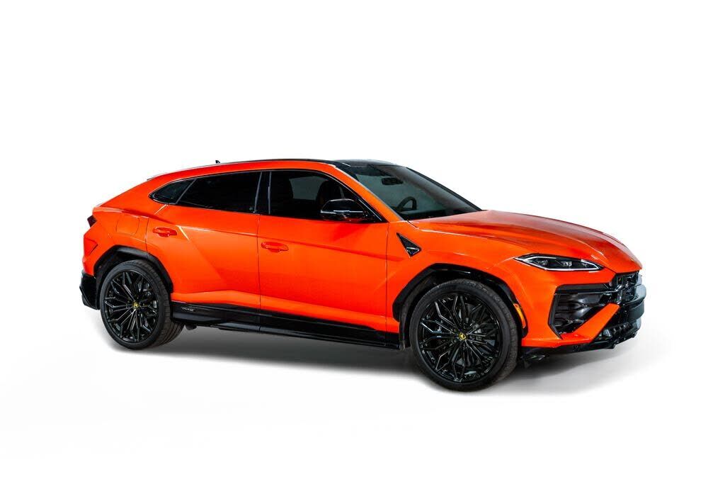 2025 LAMBORGHINI URUS