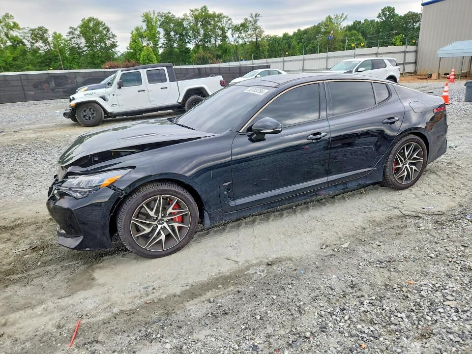 2023 KIA Stinger