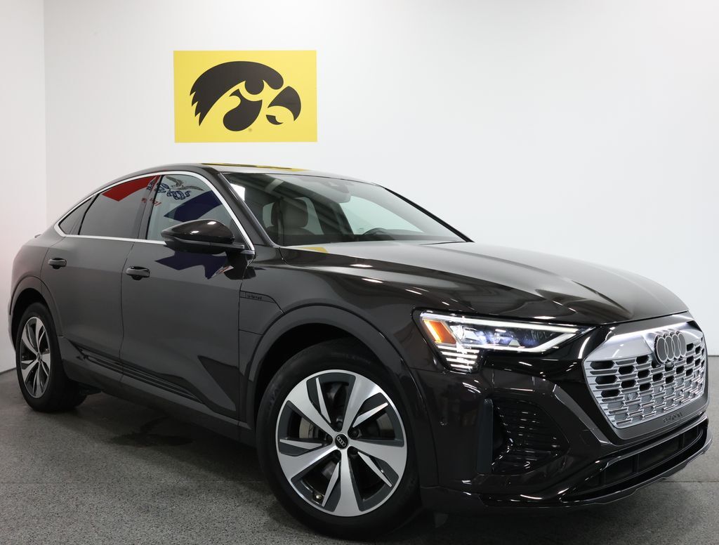 2024 Audi Q8