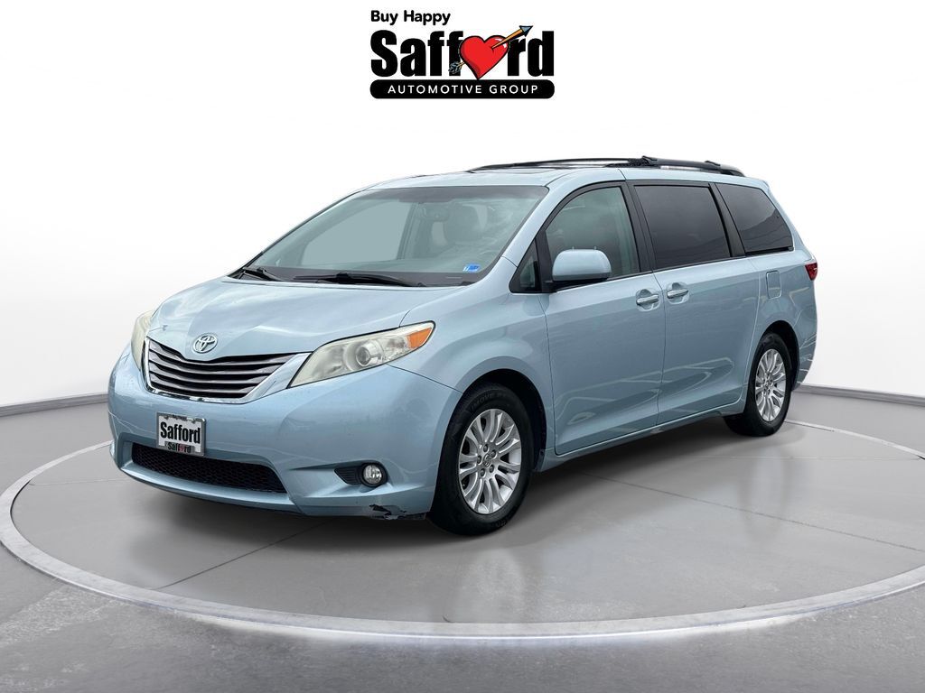 2016 TOYOTA Sienna