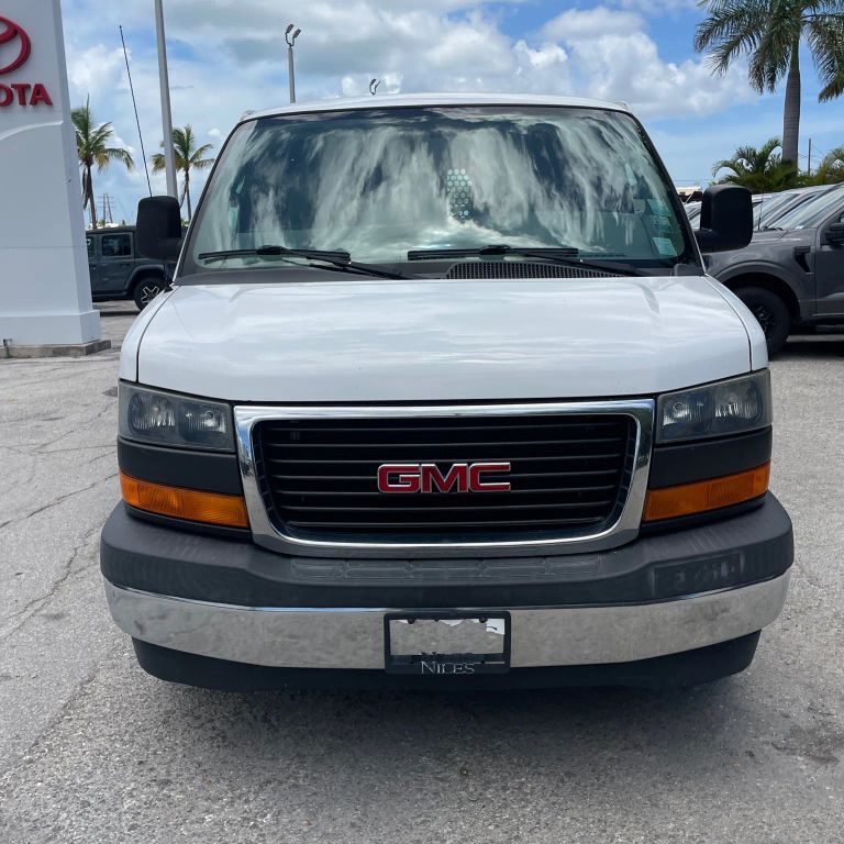2017 GMC Savana