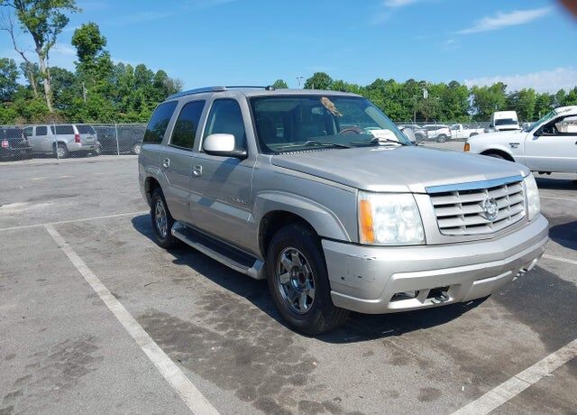 2004 CADILLAC Escalade