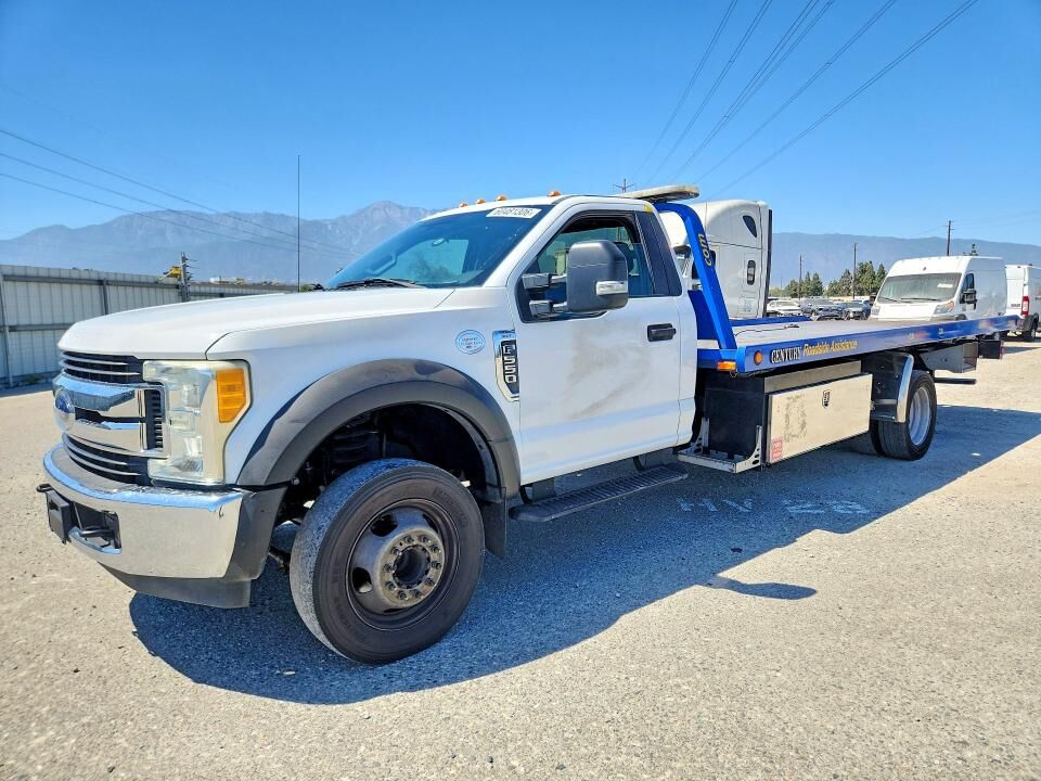 2017 FORD F-550