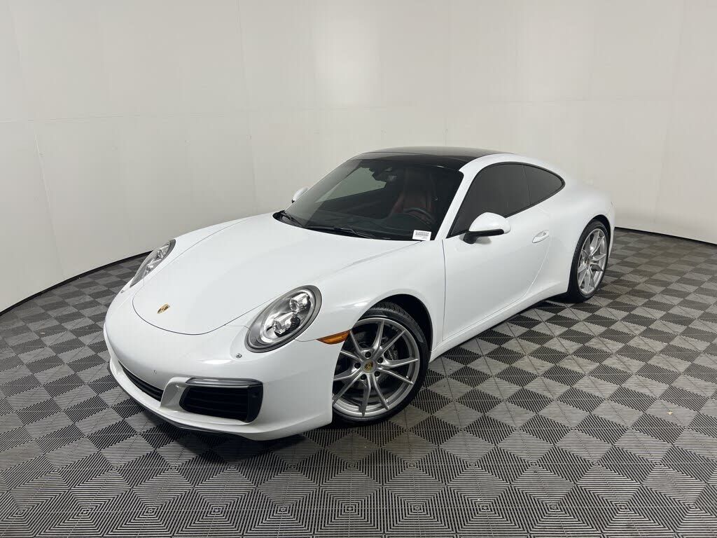 2017 PORSCHE 911