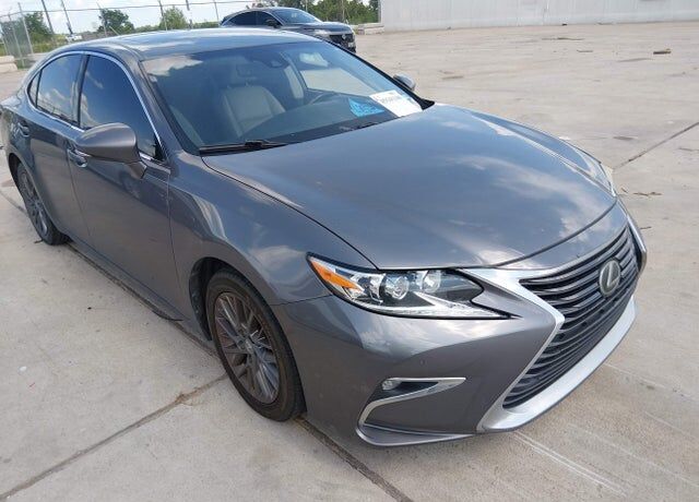 2018 LEXUS ES