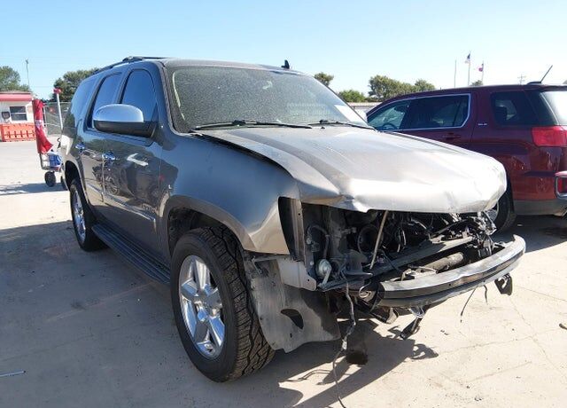 2011 CHEVROLET Tahoe
