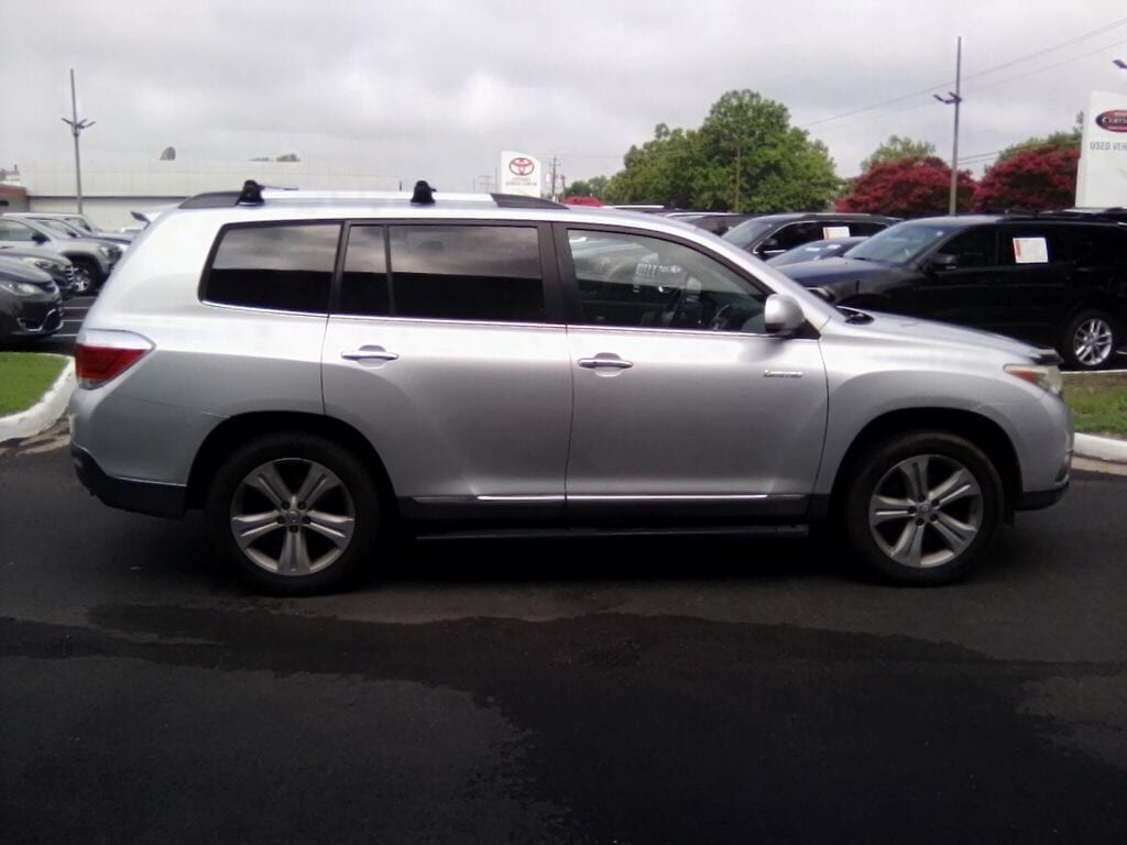 2013 TOYOTA Highlander