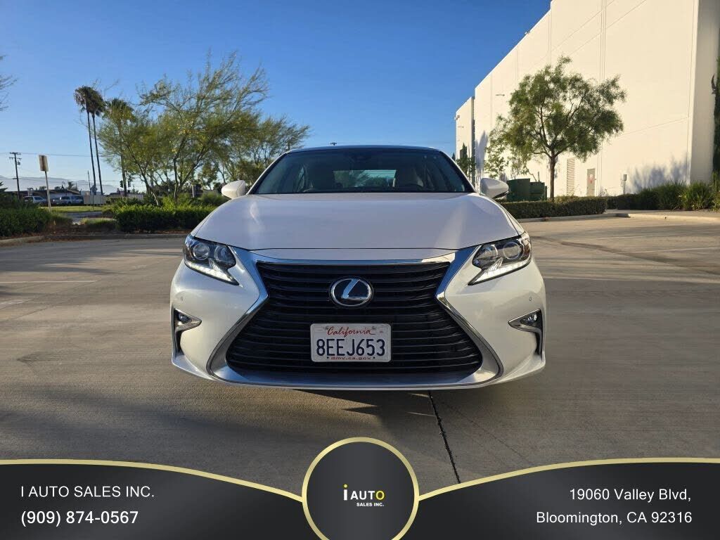 2018 LEXUS ES