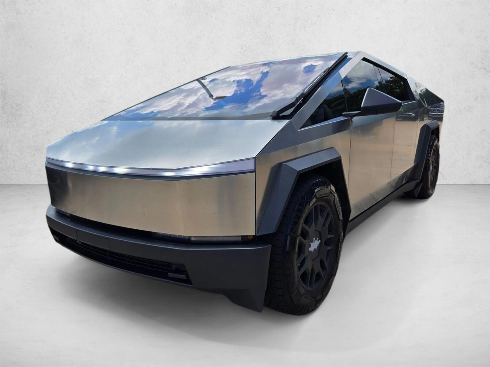 2025 TESLA Cybertruck