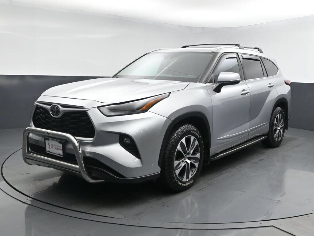 2022 TOYOTA Highlander