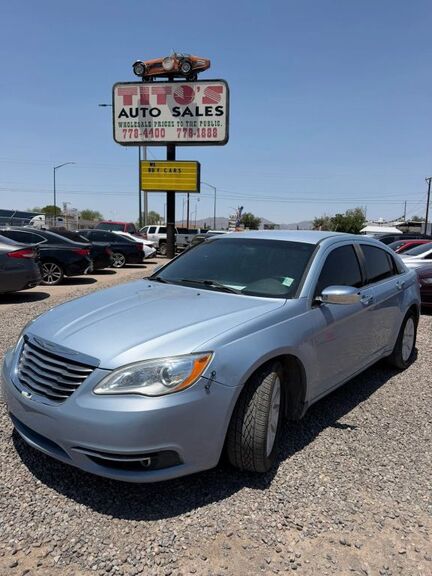 2013 CHRYSLER 200