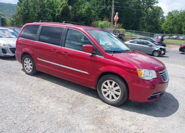 2015 CHRYSLER Town and Country