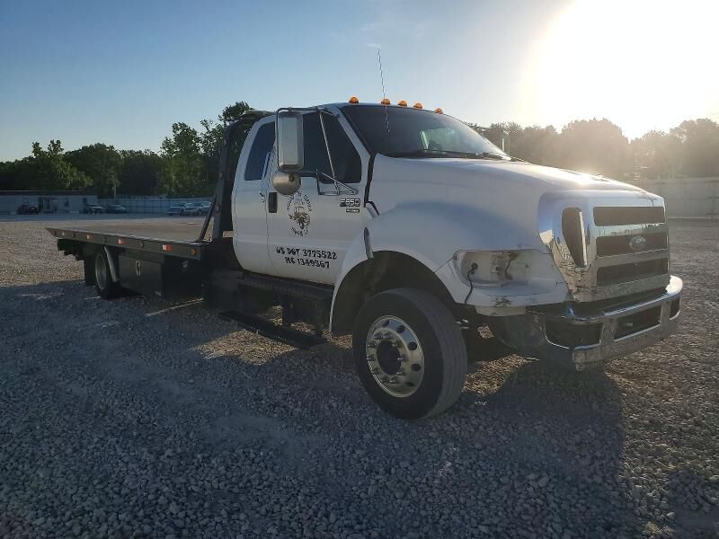 2011 FORD F-650