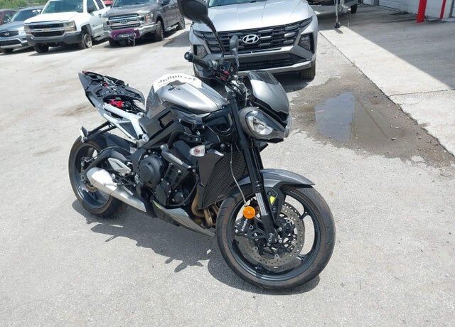2024 TRIUMPH Street Triple
