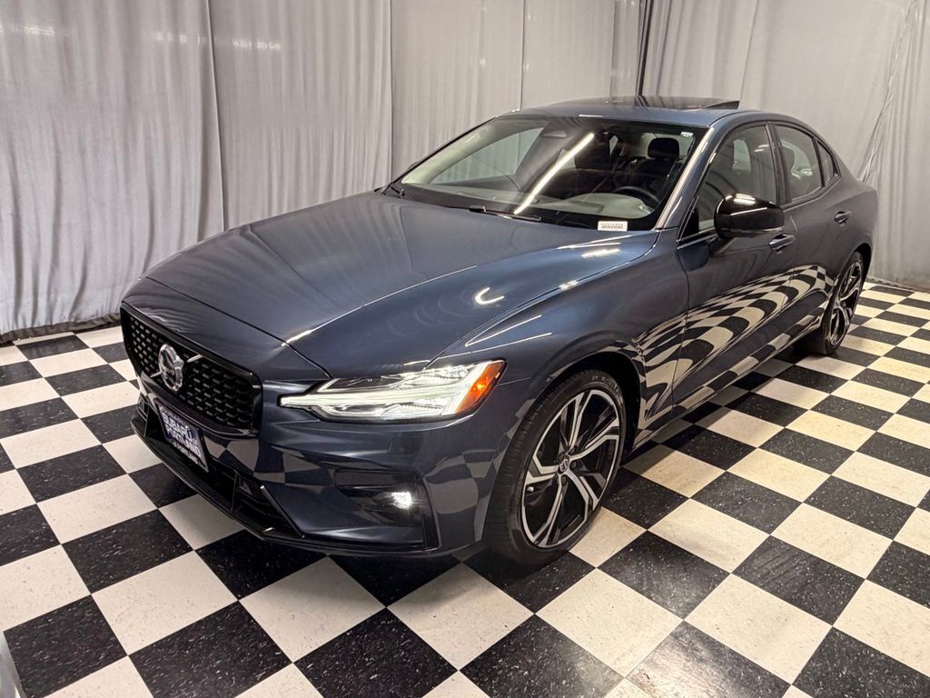 2024 VOLVO S60
