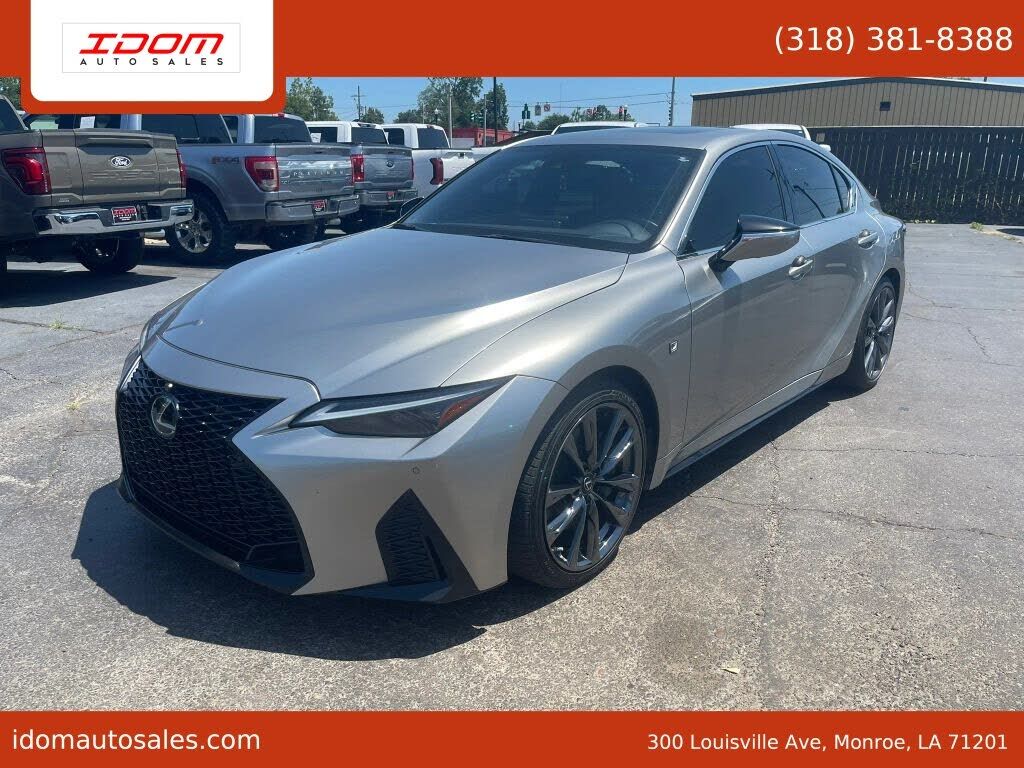 2022 LEXUS IS