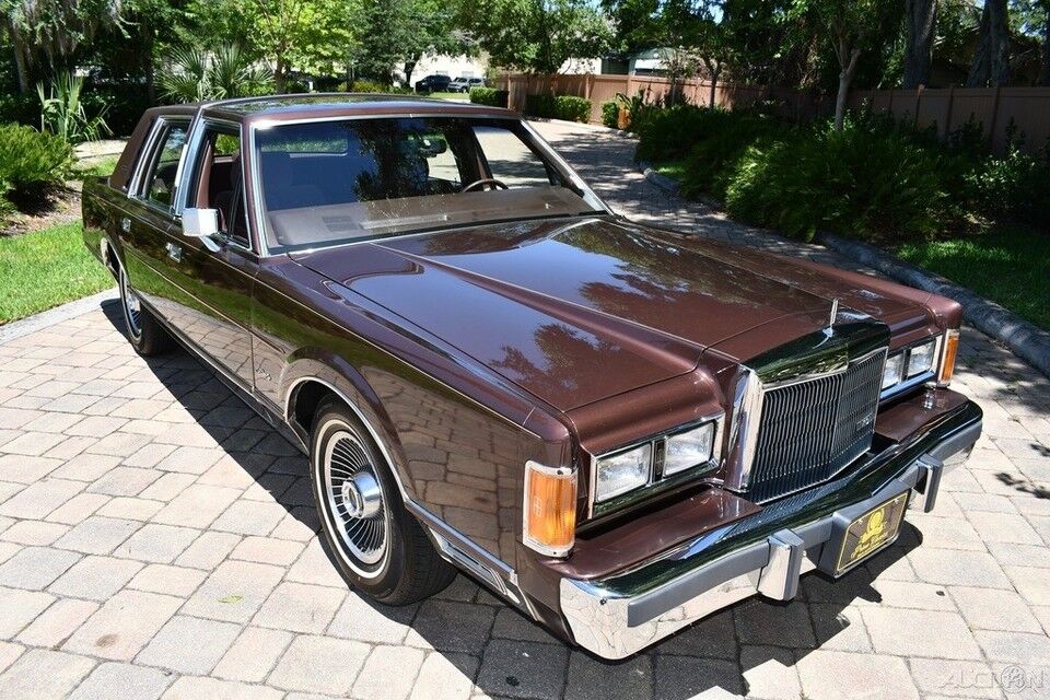 1989 LINCOLN Town Car