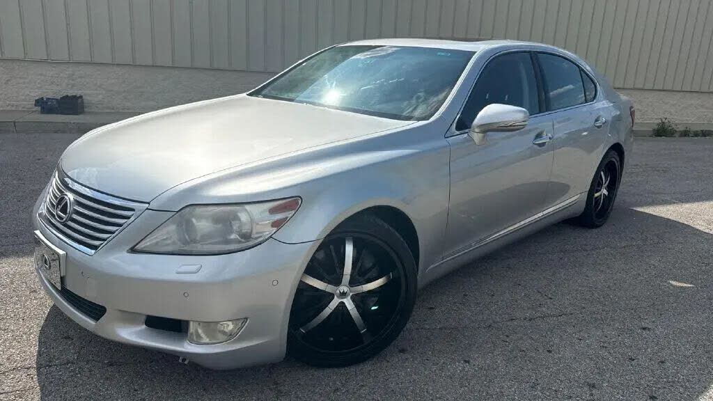 2011 LEXUS LS