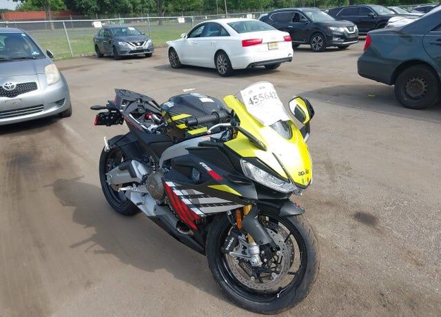 2027 APRILIA RS 660