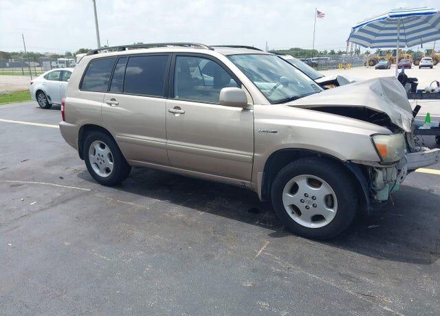 2004 TOYOTA Highlander